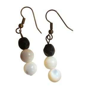 Vintage Handmade Black and White Beaded Dangle Earrings - Retro Mod Style